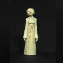 Menina vestido branco e laranja